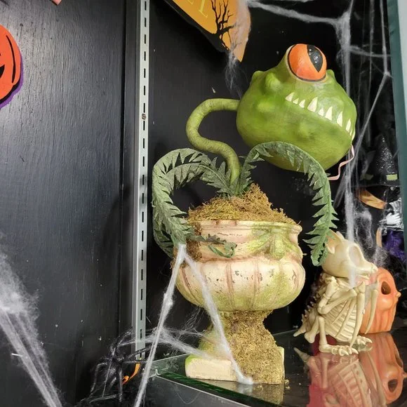 Bethany Lowe Froggy Fern - Picture 2 of 5